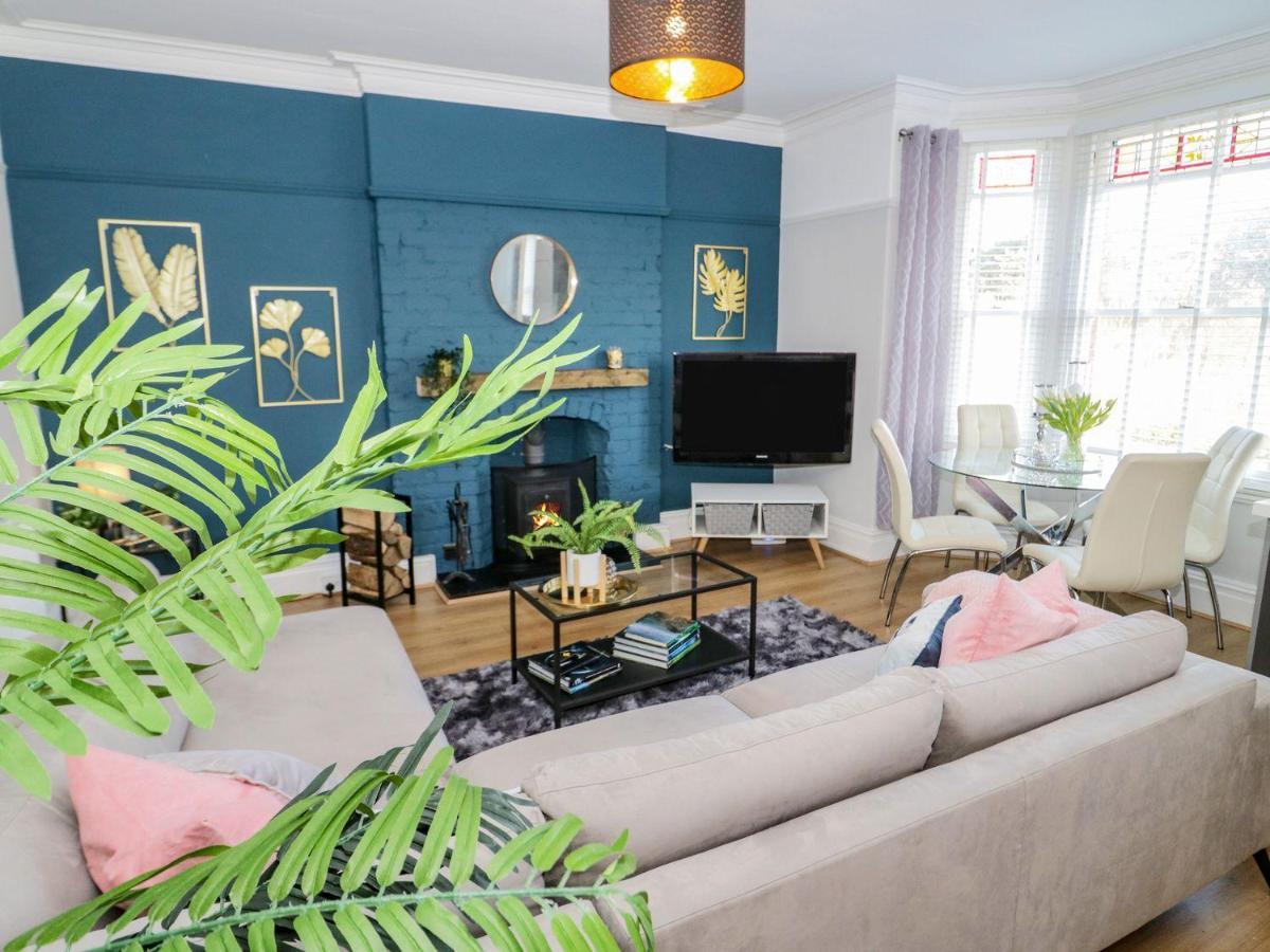 Cadnant Park Maisonette Конуи Екстериор снимка